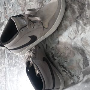 Nike Sneakers, UK6 and EUR40